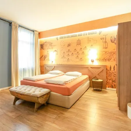 1 Bedroom Wine Journey Апартаменты *