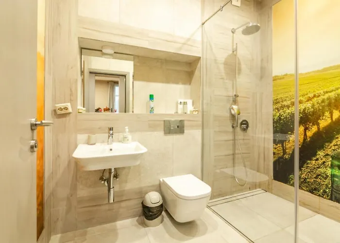 1 Bedroom Wine Journey *